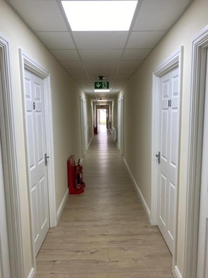 Bucks Accommodation 에일즈베리 외부 사진